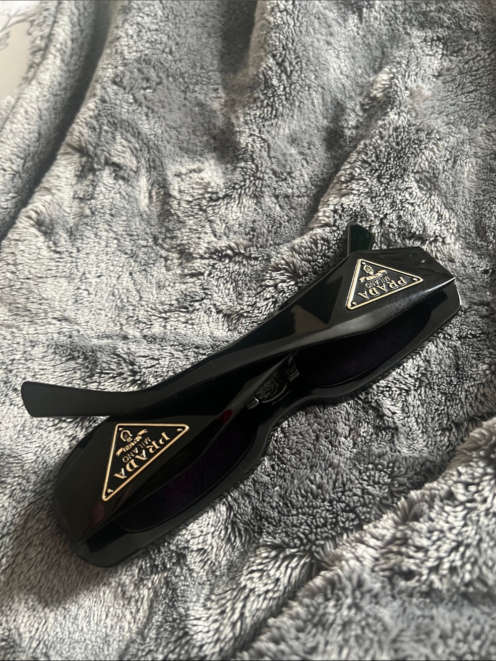Prada Black Women's Oversized Sunglasses with Gold Logo Accent - Picture 9 of 10